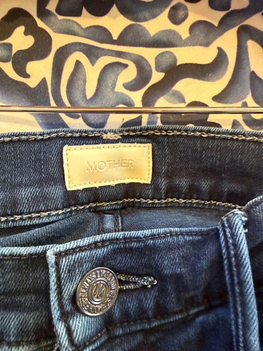 MOTHER weekender fray mid-rise flare jeans - Picture 7 of 7